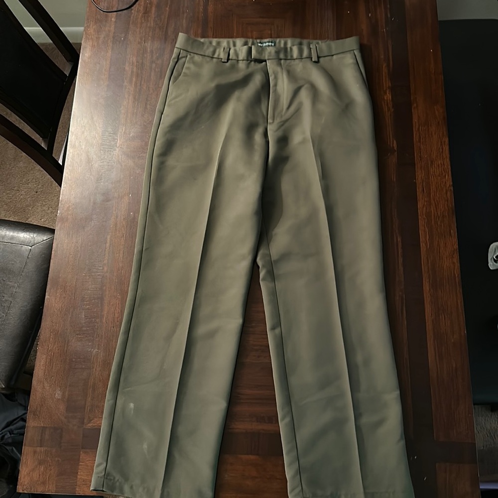 Dockers premium pants 36x32. recently moved down to a 34.